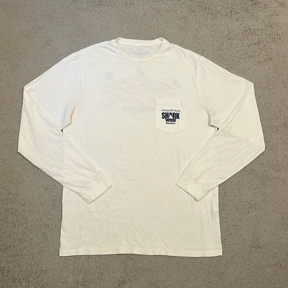 Vineyard Vines Other - Vineyard Vines x Discovery shark week long sleeve T-shirt